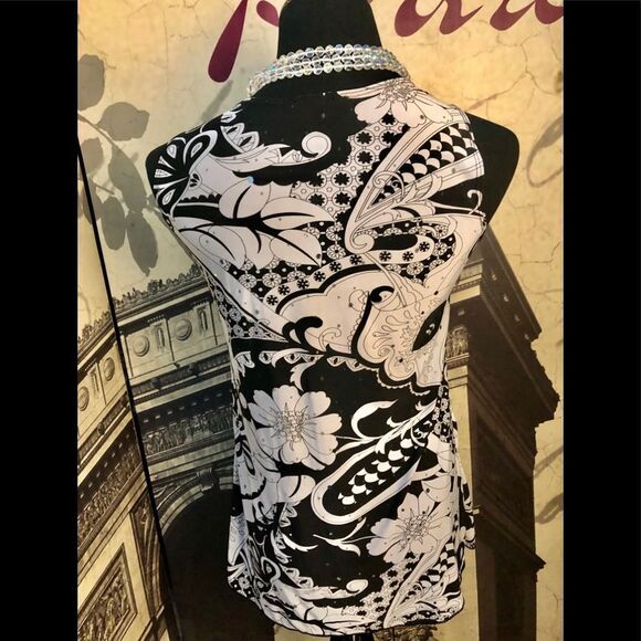 Cute top by Brittany Black - Picture 2 of 2